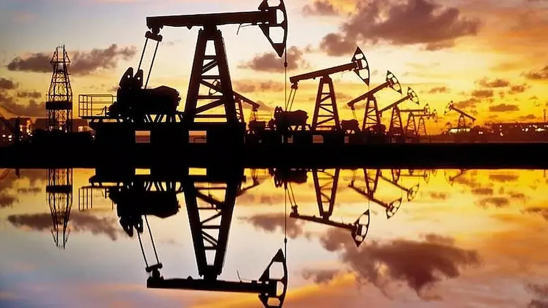 Petrol fiyatları, Çin verileri ve jet yakıtı talebindeki düşüşle geriledi