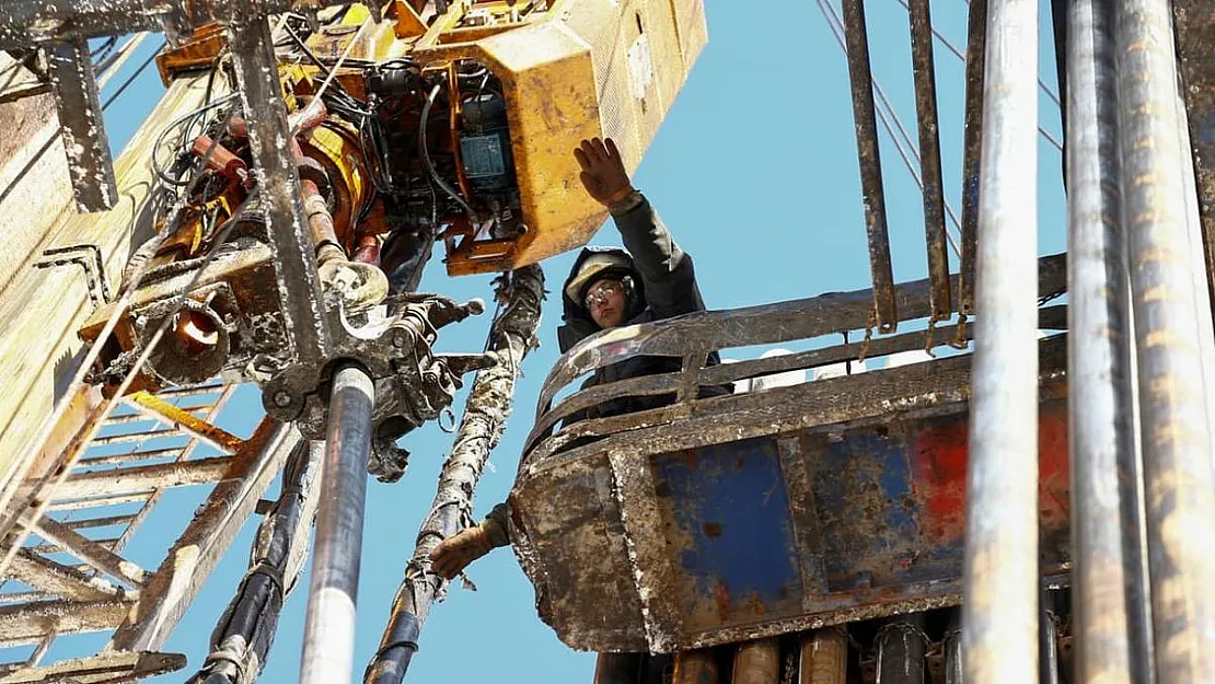 Petrol fiyatlarındaki artışın arkasındaki üç temel faktör: Rusya'nın kazancı, Çin'in kaybı ve diğer oyuncuların seçenekleri