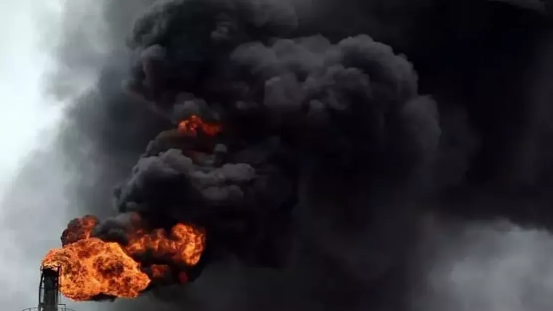 Petrol Rafinerisinde Patlama! 100'den Fazla Kişi Yanarak Can Verdi