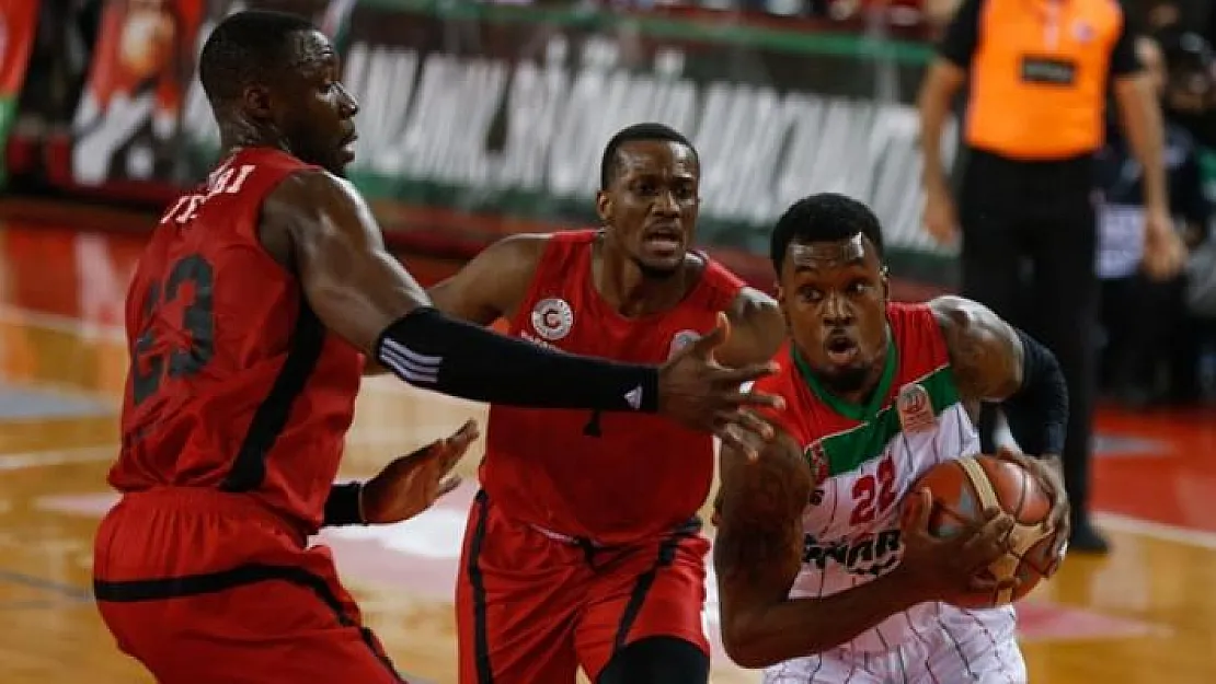 Pınar Karşıyaka, evinde Gaziantep Basketbol'u mağlup etti