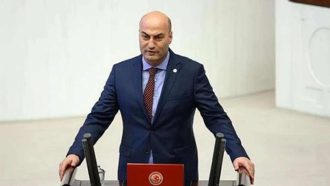 Prof. Dr. Fethi Açıkel: Tek adam rejimi üniversitelerimizi ve Türkiye'yi çöküşe sürüklüyor!