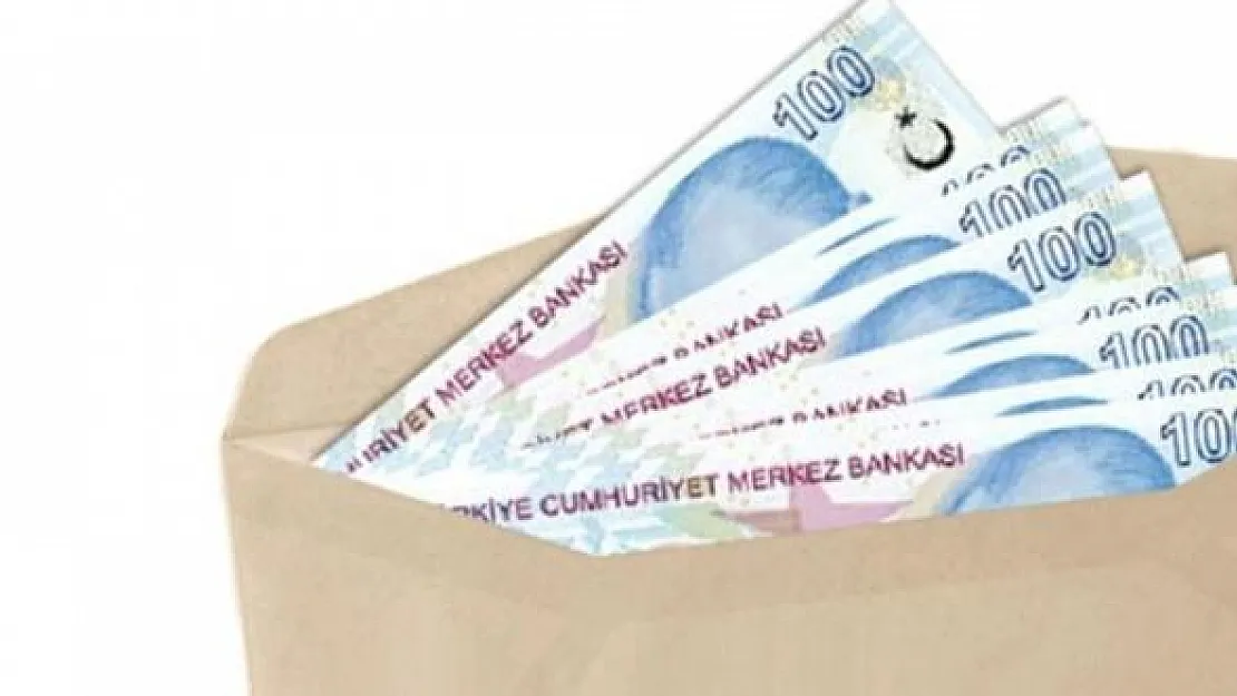 Robin Hood lakaplı iş insanı bütün mahalleyi şok etti : Kapıların altından para dolu zarf atıp...