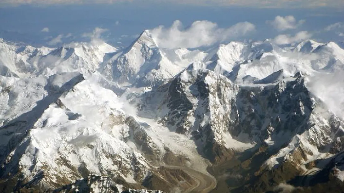 Rusya, Altay Dağlarında Çığ Düştü! 7 Turist Hayatını Kaybetti!