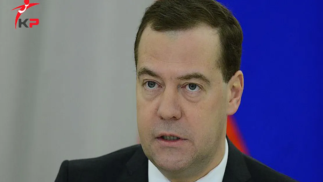 Rusya Başbakanı Medvedev: ABD ile Askeri Çatışmanın Eşiğine Gelindi
