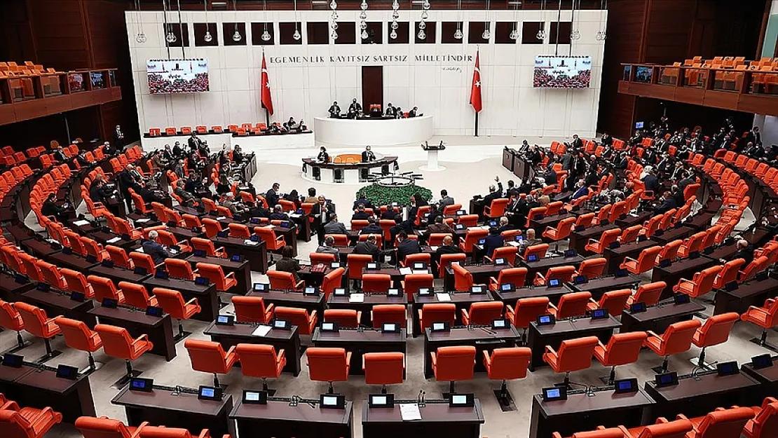 Sabah saatlerinde TBMM'den güzel haber geldi: Elektrik faturası 2 bin TL aşağısında olanla dikkat! SİLİNECEK