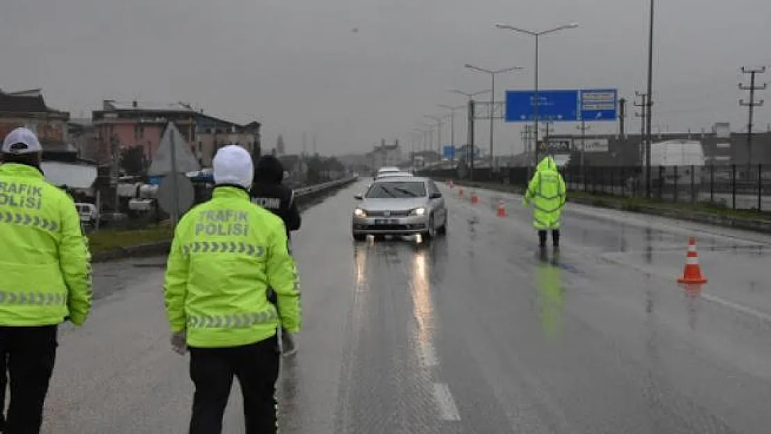 Şahsi araçlara şehirlerarası seyahat yasaklandı mı?