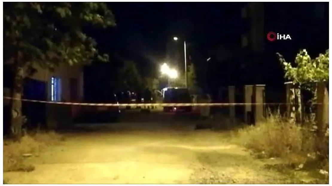 Saldırgan, tüfekle herkese korku dolu anlar yaşattı! Annesini, 2 bekçiyi ve 1 polis memurunu vurdu!