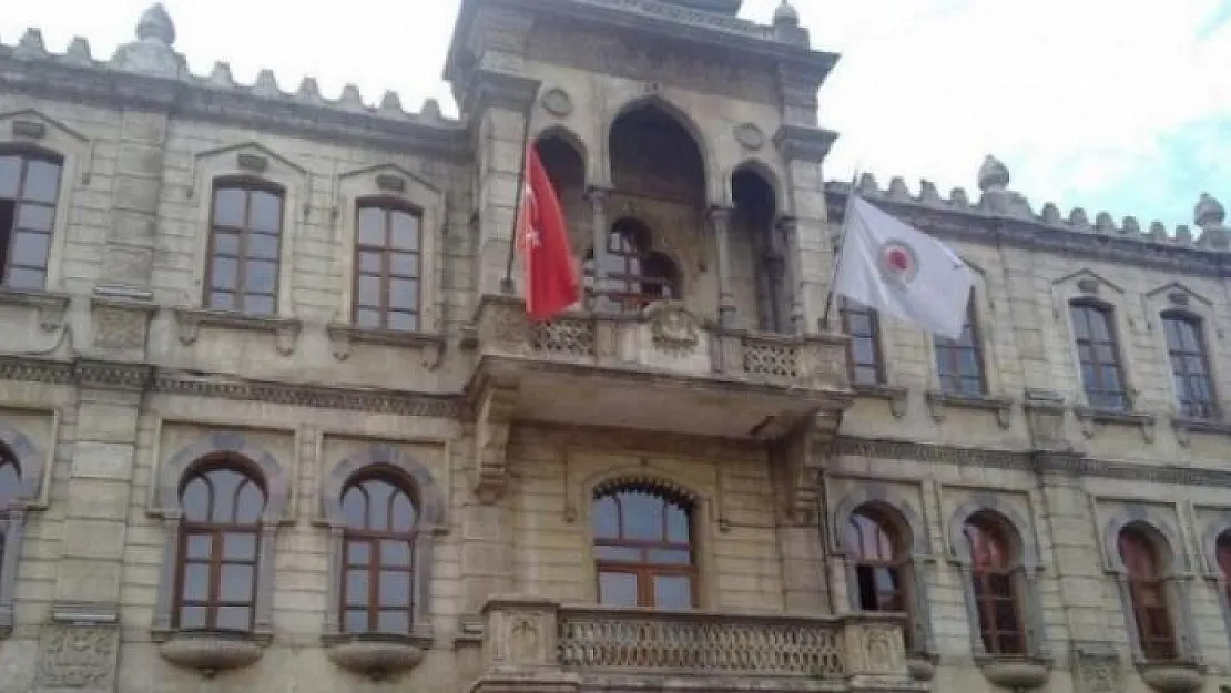 Samsun Büyükşehir Belediyesi'nde üst düzey başkanlarının 2 gün boyunca bir oteli kapattıkları öğrenildi!