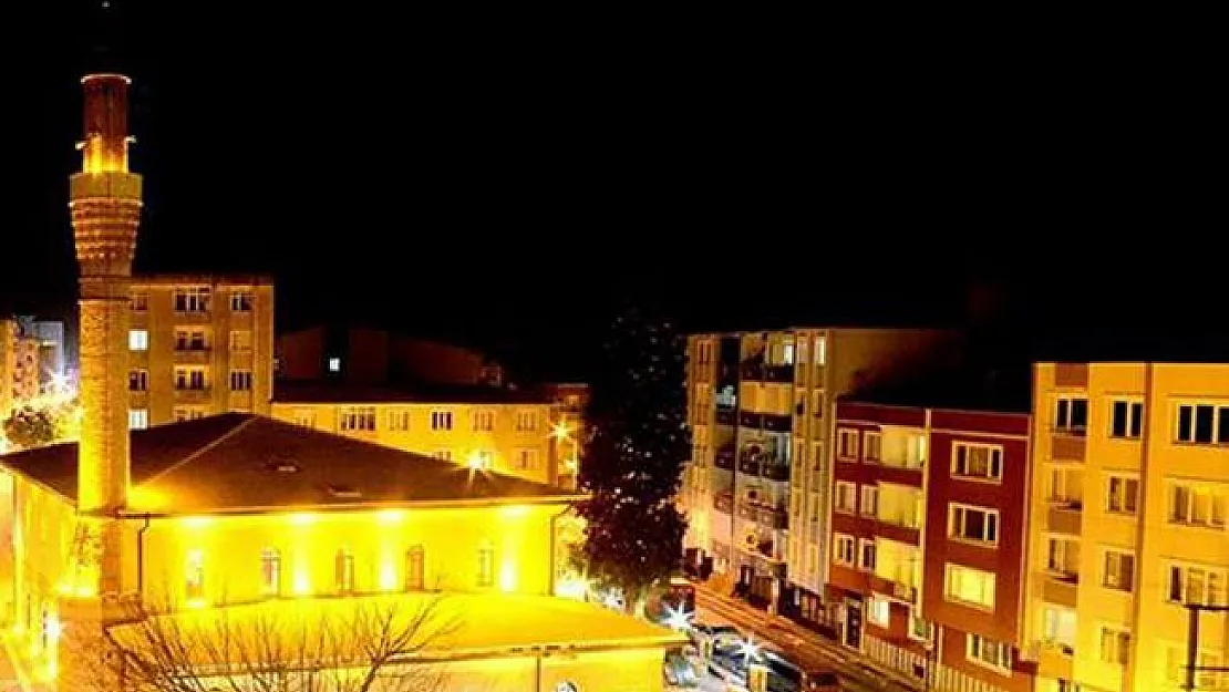 Samsun'dan sonra Bursa'nın Karacabey ilçesinde de ezan erken okundu!