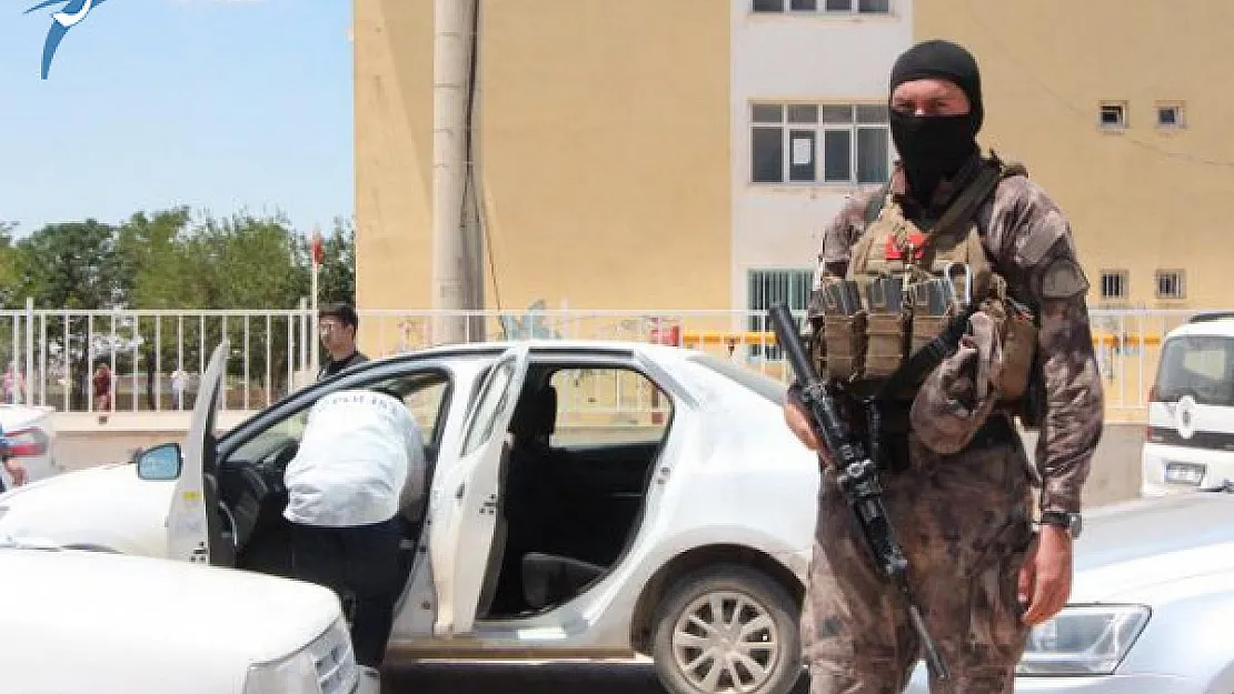 Şanlıurfa Suruç'ta 4 Çuval Oy Pusulası Ele Geçirildi! 3 Kişi Gözaltına Alındı