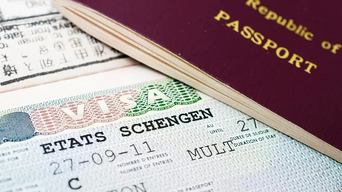 Schengen Vizelerinde Yeni Dönem Sinyali! Bakan Bolat'tan Kolaylaştırılmış Vize Mesajı