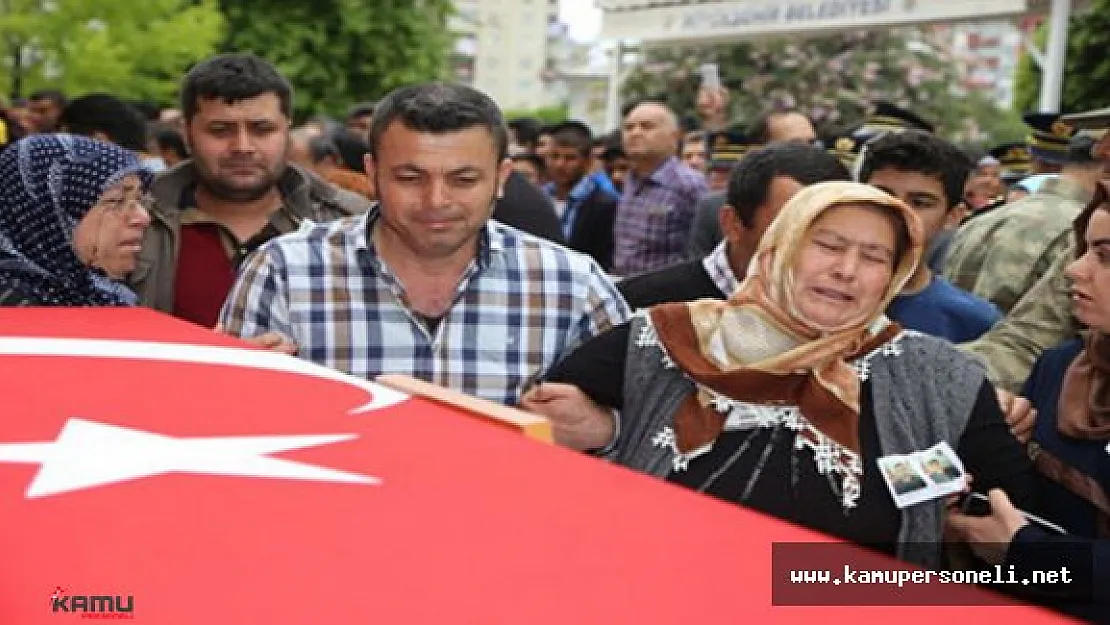 Şehit Asker ve Polisler Adana'da Son Yolculuklarına Uğurlandı