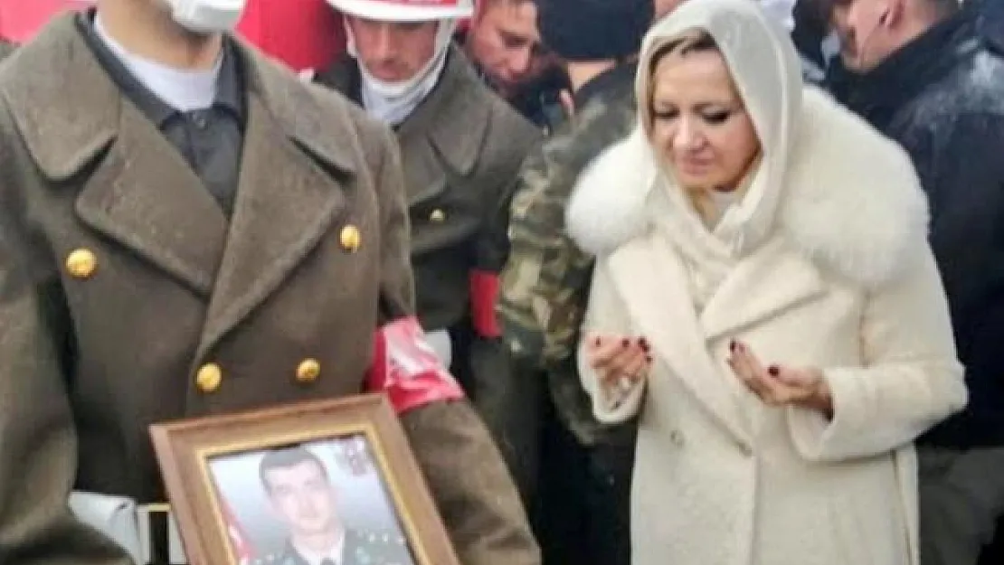 Şehit Cenazesinde Skandala Neden Olmuştu ! Yanıt Verdi: Namaz Bitti Sandım