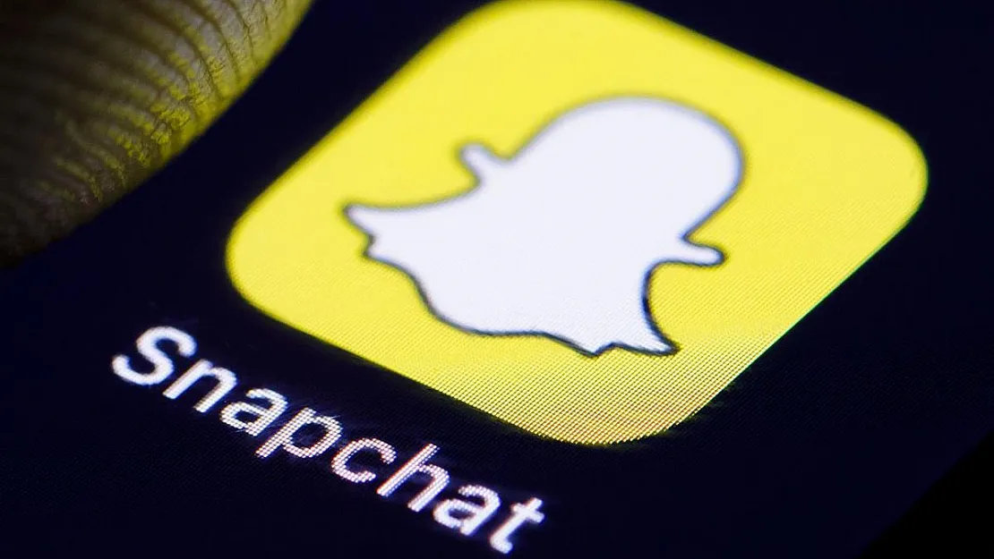 Selfie Çubuğu Tarih Oluyor! Snapchat 3 Bin 400 TL'ye Satışa Çıkardığı Ürünü Tanıttı!