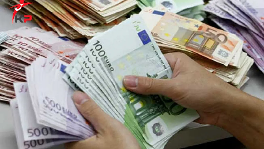 Serbest Piyasada Dolar ve Euro Haftaya Yükselişle Başladı