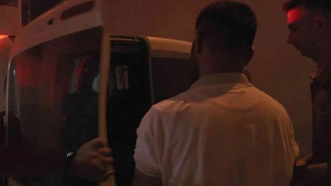 Sıcak gelişme! Ünlü şarkıcı ve oğlu tutuklandı: Komşularını kurşun yağmuruna tuttu