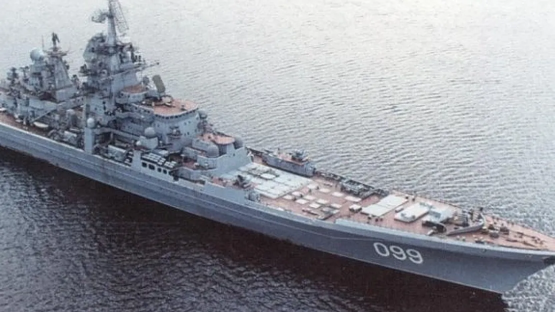 Sıcak Saatler Rus Donanmasına Ait Gemi İstanbul Boğazında