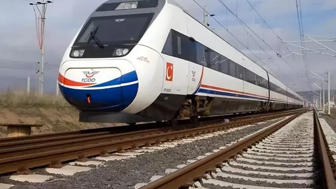 Siirt'e Tarihi Müjde! Bakan Uraloğlu'ndan Dev Yatırım! Yeni Demiryolu Hattı ile Kurtalan'dan Siirt'e Raylar Döşenecek!