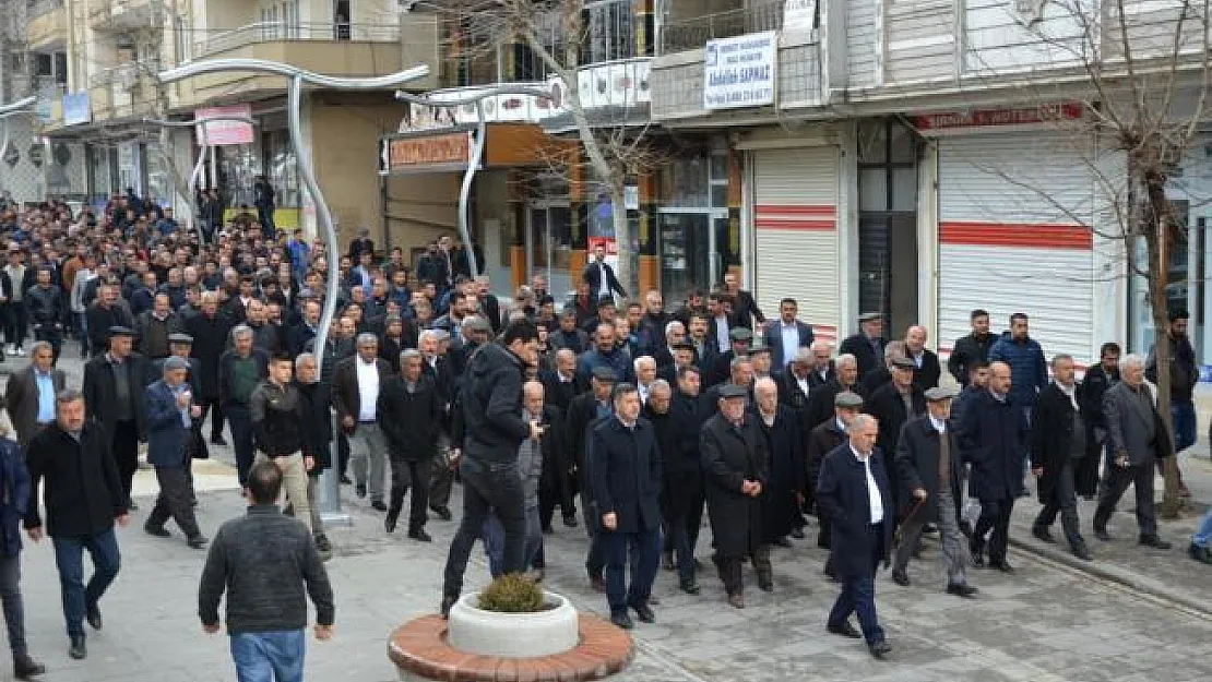 Şırnak'ın ileri gelen aileleri AK Parti'yi destekleme kararı aldı