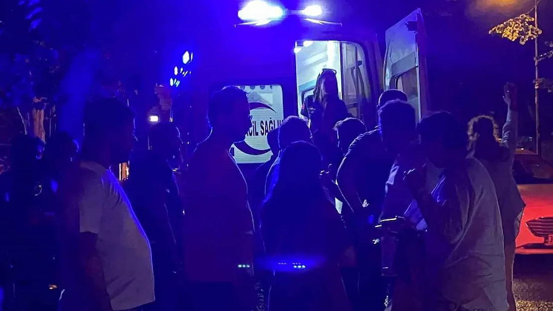 Şişli'de Gece Yarısı Motosiklet Kazası: Kadın Sürücü Ağır Yaralandı
