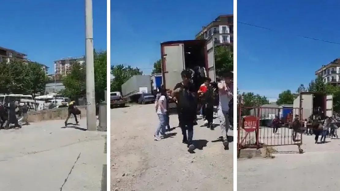 Skandal Görüntüler Gerçek Çıktı! TIR'ın Arkasındaki Onlarca Göçmen...