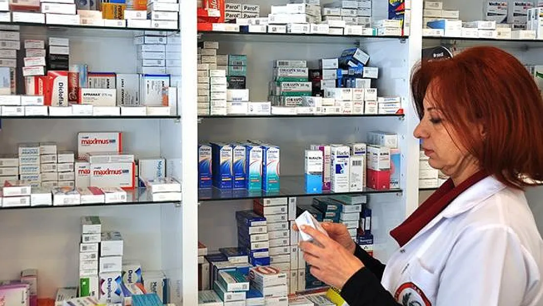 Sokağa çıkma yasağı öncesinde eczanelere yeni düzenleme geldi! Eczaneler hafta sonu açık olacak mı?