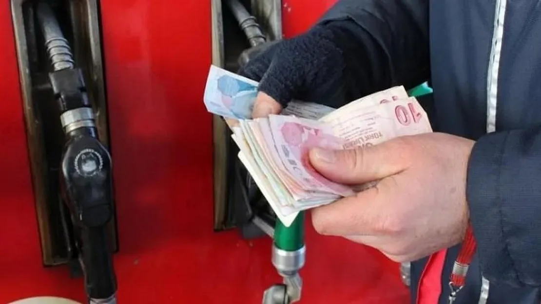 Son dakika Akaryakıt fiyatlarına resmen çifte zam geldi!