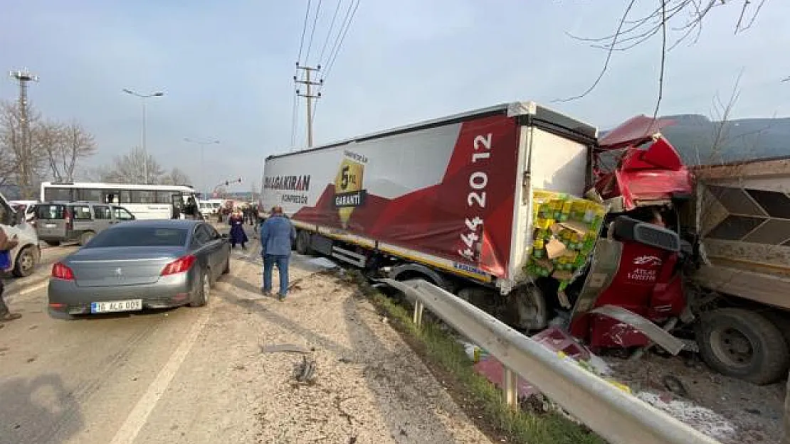 Son dakika! Bursa'da katliam gibi kaza! Tır önüne gelen araçları bitçi! Çok sayıda ölü ve yaralı var!