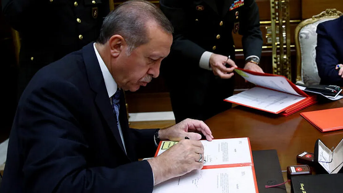 Son dakika Cumhurbaşkanı Erdoğan imzayı attı! O kişiler görevden alındı!