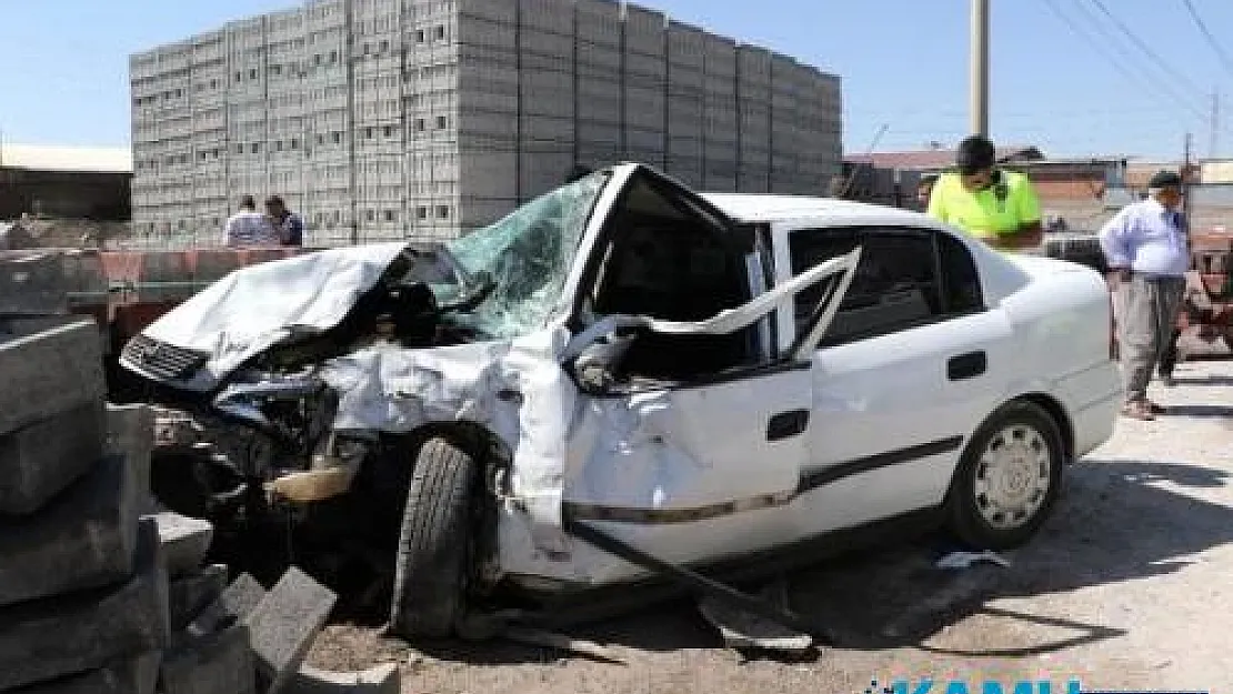 Son Dakika! Diyarbakır-Silvan karayolunda trafik kazası 1 ölü 1 yaralı