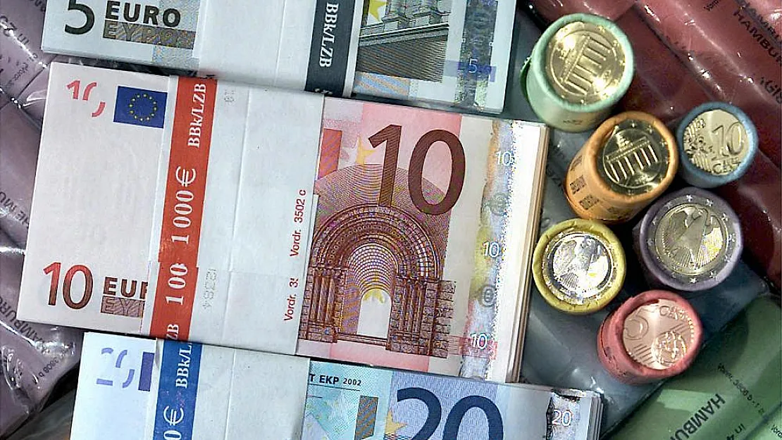 Son Dakika Euro Rekor Kırdı! Euro 18 TL Sınırını Geçti!