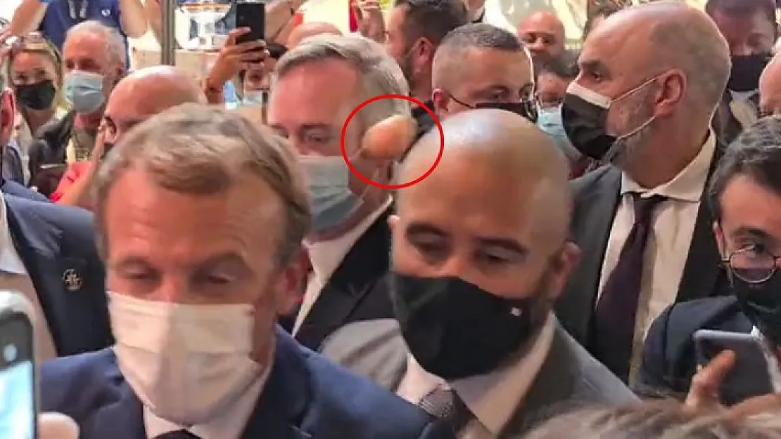 Son dakika! Fransa Cumhurbaşkanı Macron'a yumurtalı saldırı