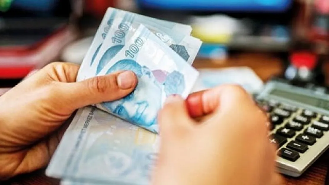Son dakika hesaplara 1.100 TL nakit para yatırılıyor! PTT'den de alabilirsiniz: 12 ay boyunca ödeme devam edecek