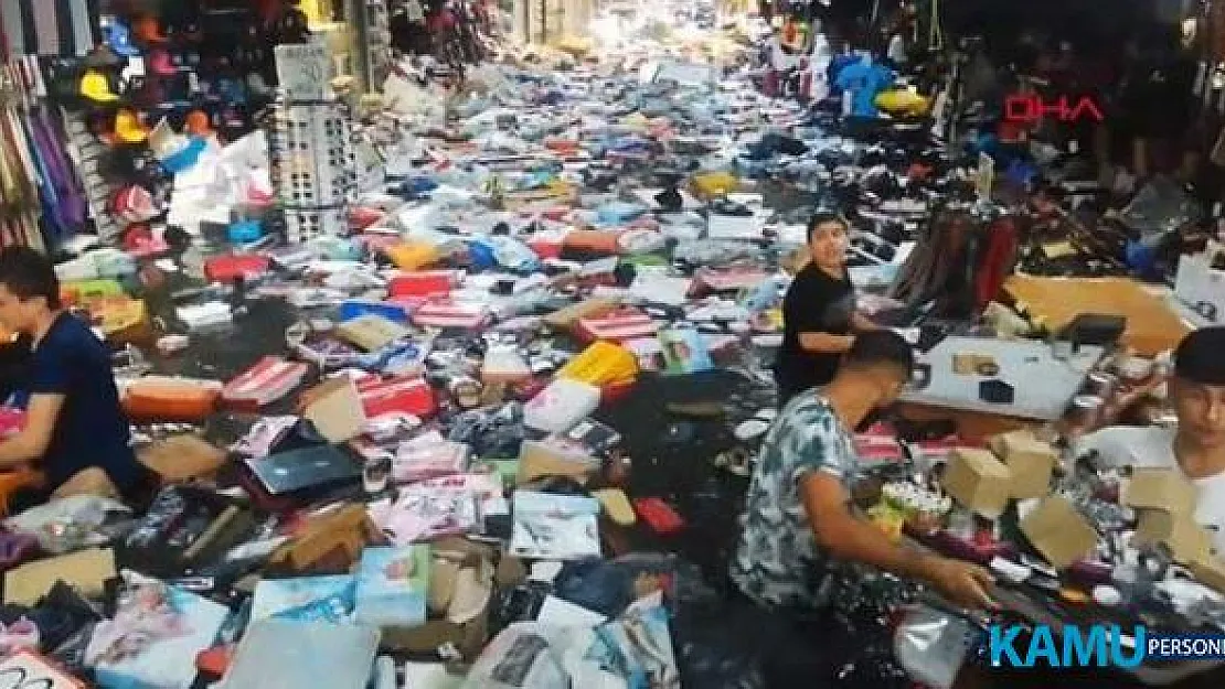 Son dakika! İstanbul Eminönü'nü su bastı! Aşırı yağışlar sele neden oldu Eminönü çarşısını su bastı