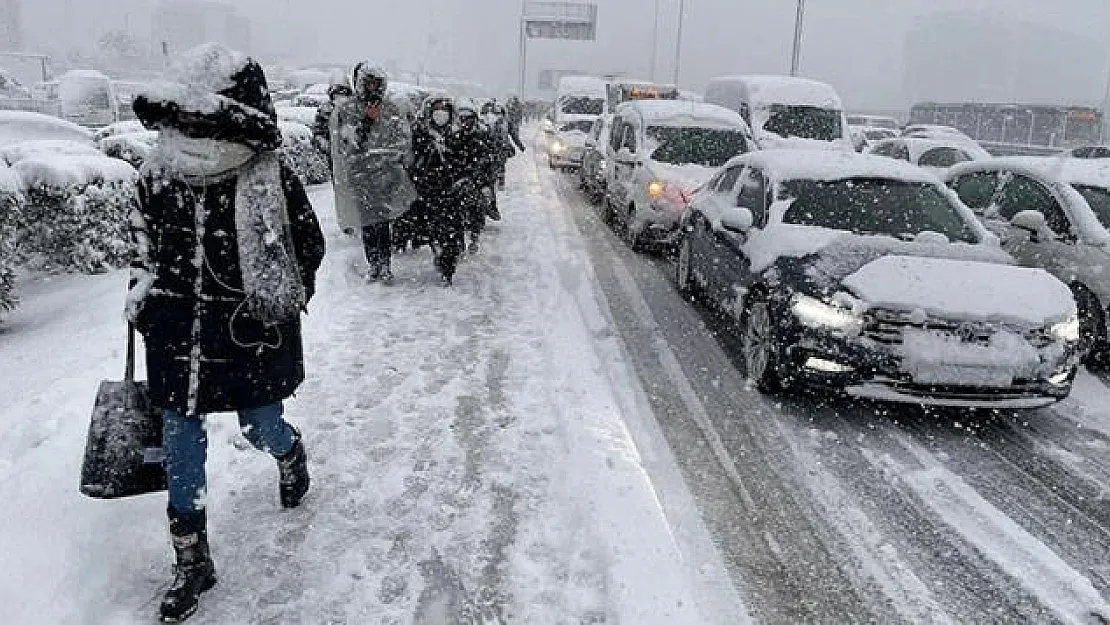 Son dakika İstanbul'da okullar yine tatil edildi! Acil duyuruldu!