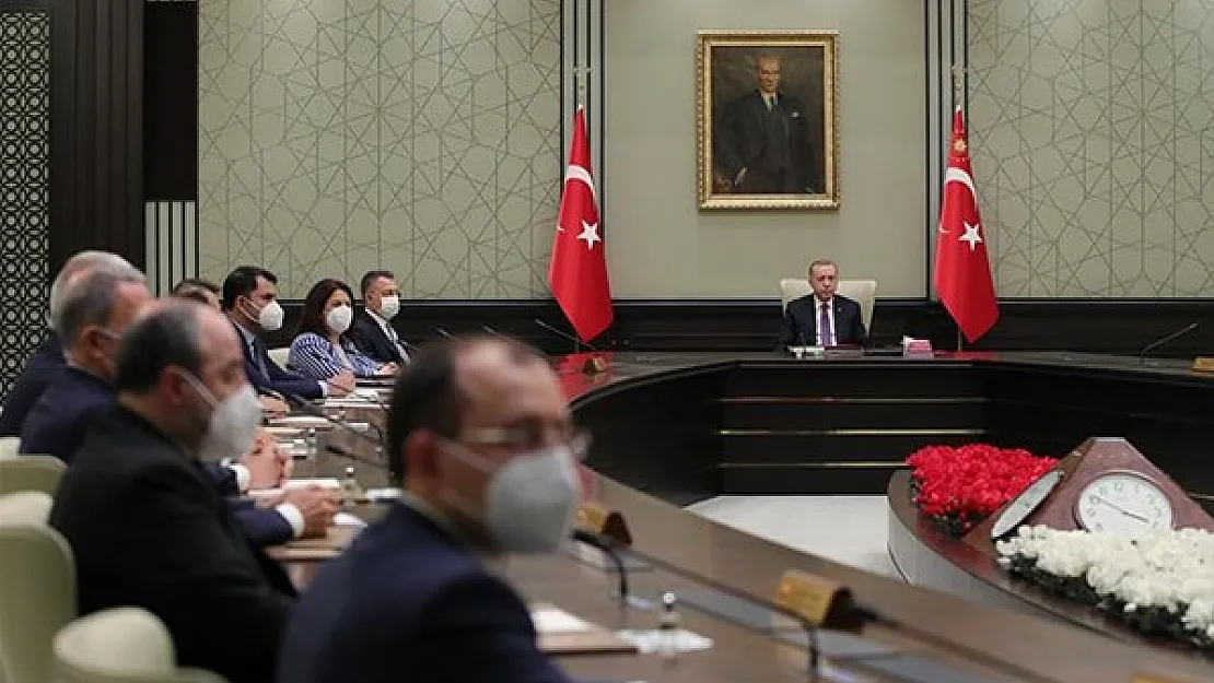 Son dakika kabine toplantısı ertelendi! Sokağa çıkma yasakları ile ilgili flaş gelişme!