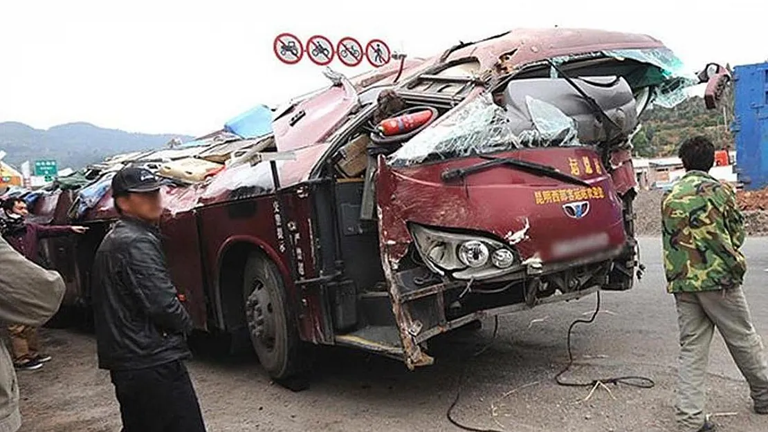 Son dakika katliam gibi kaza oldu! Otobüs devrildi, 27 kişi öldü ve 20 kişi yaralandı