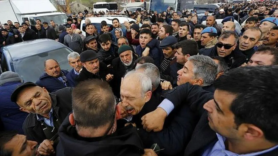 Son Dakika! Kemal Kılıçdaroğlu'na Saldırarak Yumruk Atan Kişi Yakalandı
