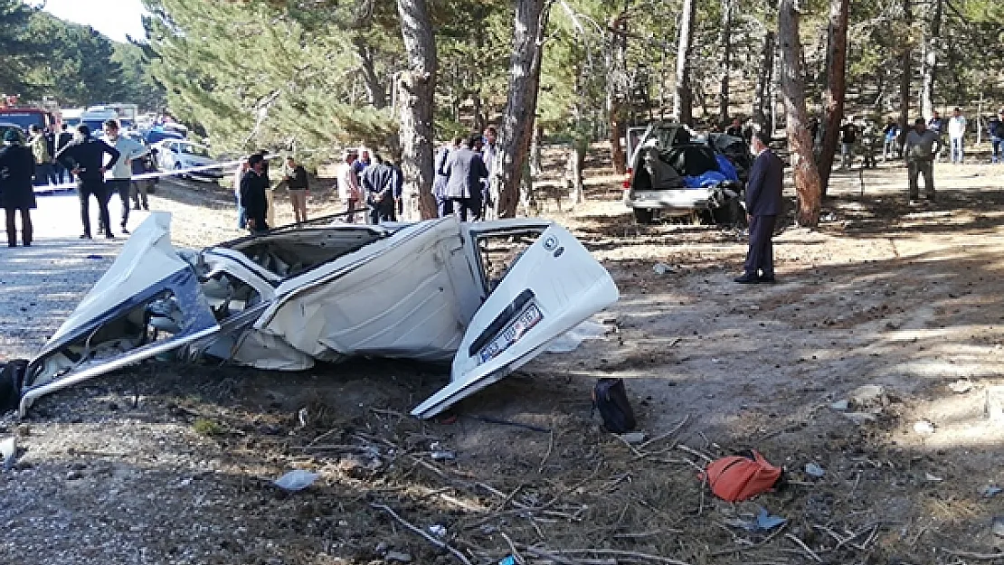 Son dakika korkunç katliam gibi kaza! Öğrenci servisi devrildi! Çok sayıda öğrenci öldü!