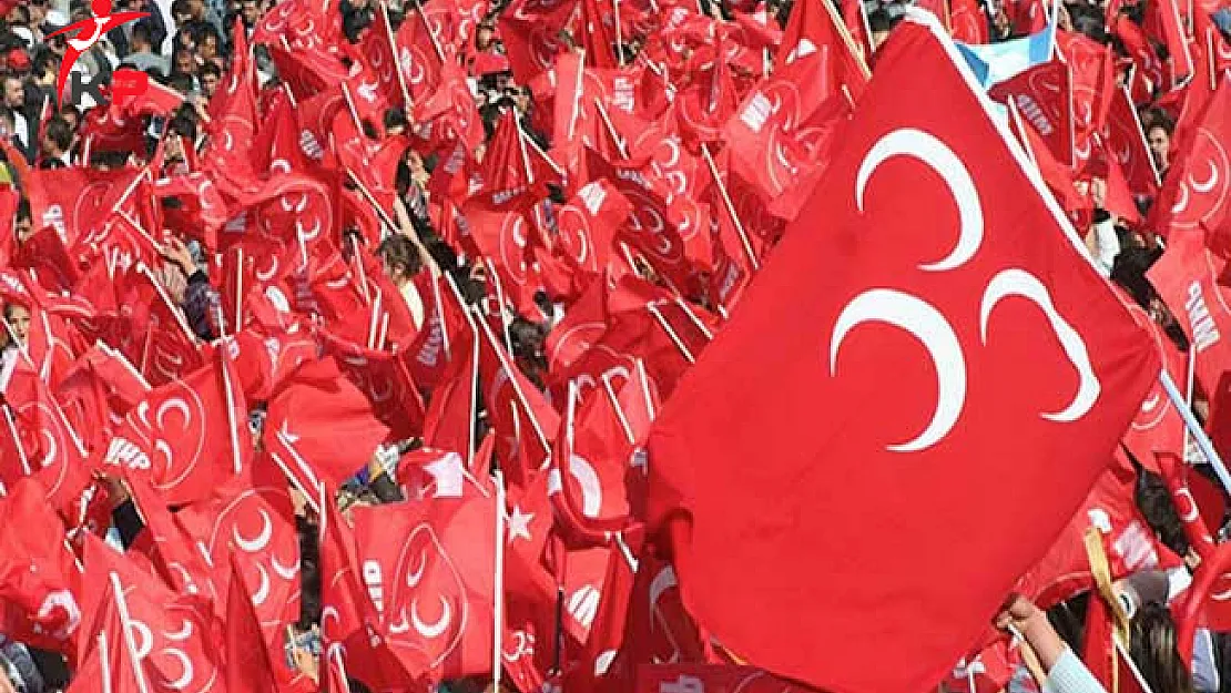 Son Dakika... MHP Niğde'de Deprem ! 300 Kişi İstifa Etti