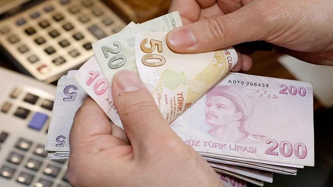 Son dakika sadece 10 gün kaldı! Banka hesaplarına 2.706 TL yatıyor: Her yerden nakit para alınabilir