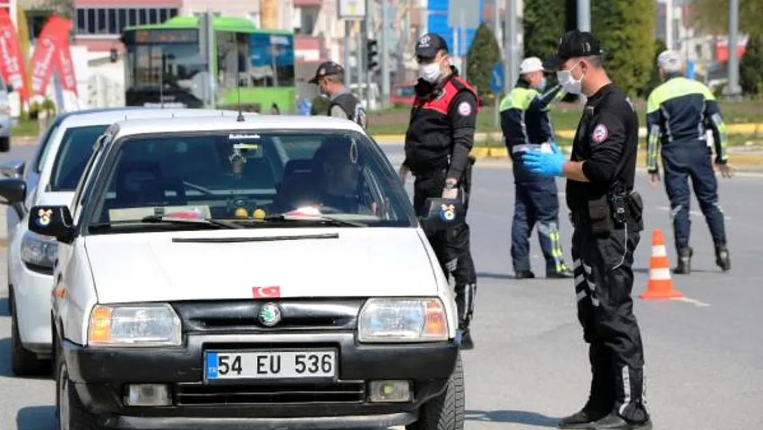 Son dakika sokağa çıkma yasağı ile ilgili tüm detaylar açıklandı! Cuma namazı kılınacak mı? Marketler açık mı?
