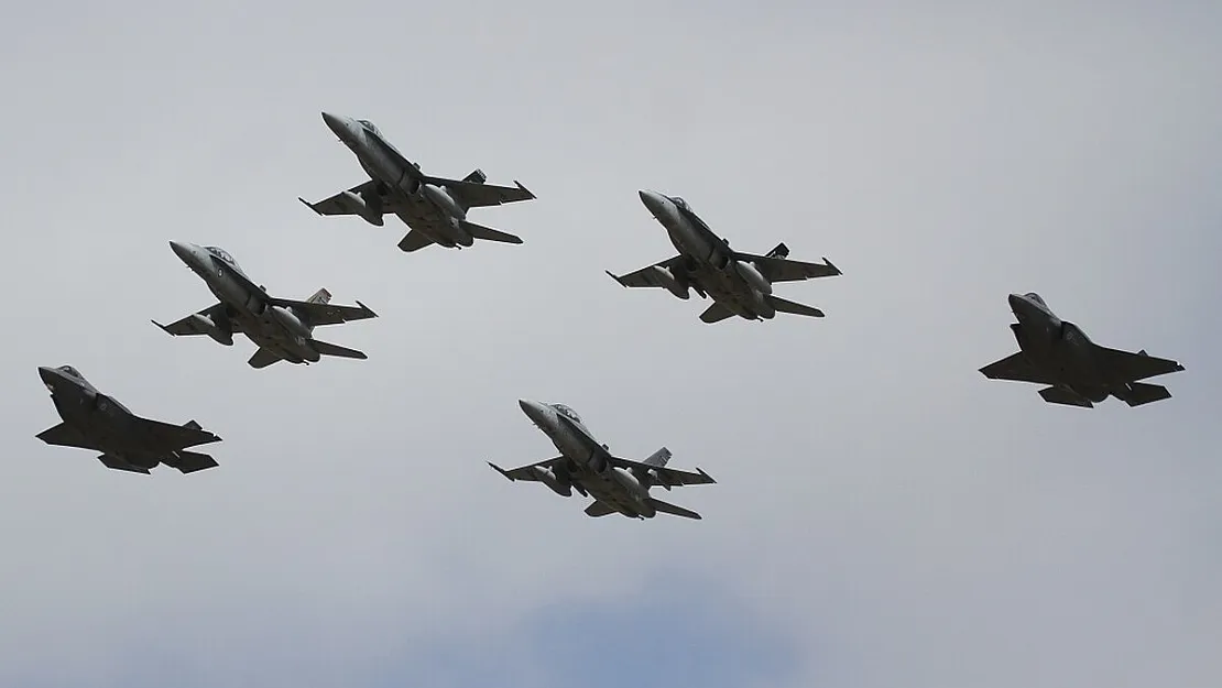 Son dakika tam 40 savaş uçağı birden havalandı!