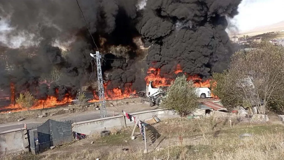 Son dakika! Tanker ile yolcu otobüsü çarpıştı! Çok sayıda ölü ve yaralı var