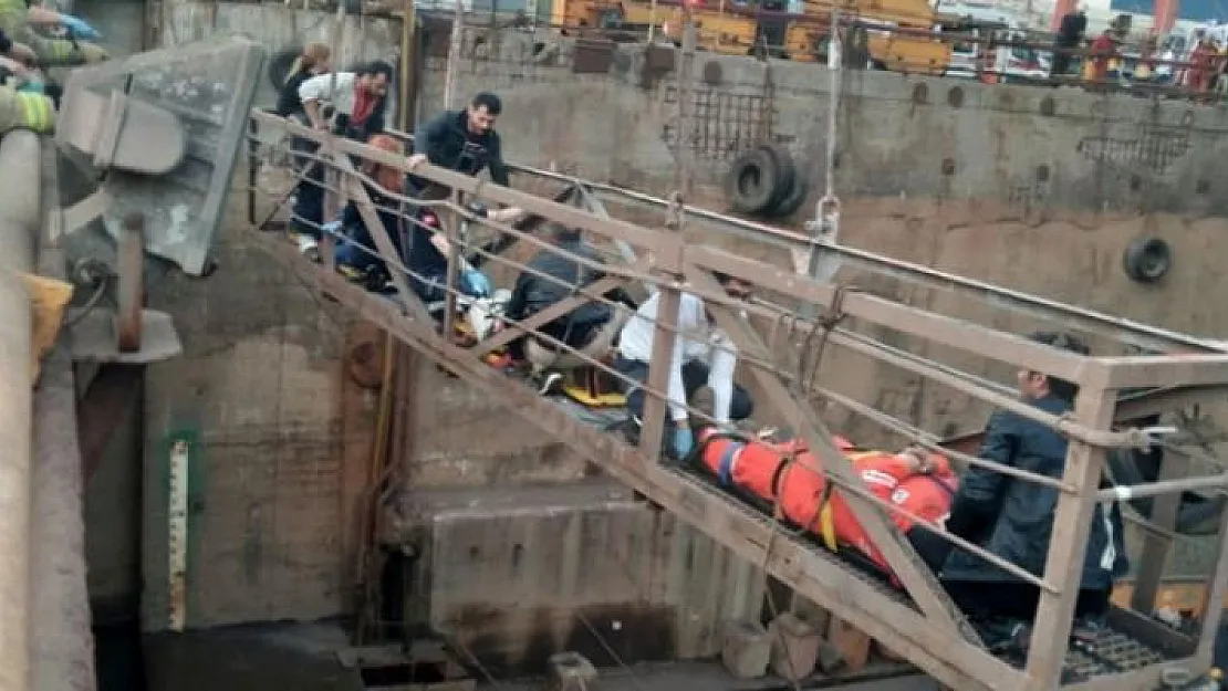 Son Dakika... Tuzla'da Bir Tersanede İskele Çöktü! Yaralılar Var