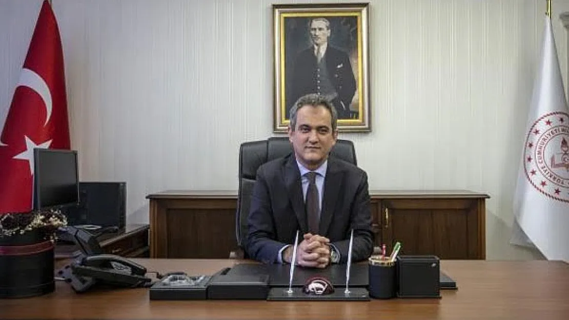 Son dakika Ziya Selçuk görevinden istifa etti! Yerine gelen isim belli oldu! Mahmut Özer kimdir?
