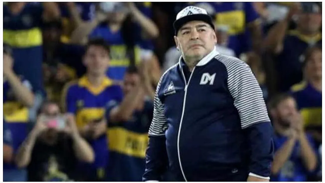 Spor dünyası yasta! Efsane futbolcu Diego Armando Maradona hayatını kaybetti!
