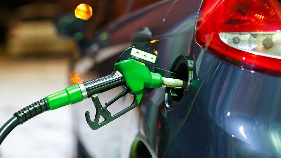 Sürücüler bugün arabasına yakıt almasın! Benzin ve motorine kallavi indirim geliyor: Brent petrol 110 doların altına indi