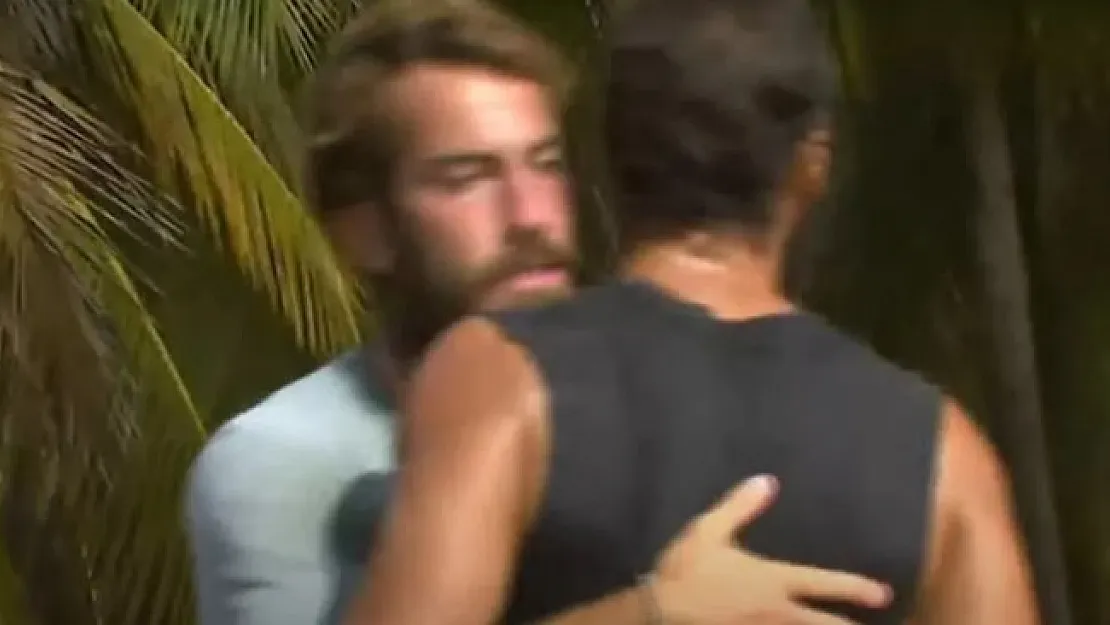 Survivor All Star'da ipler kopma noktasına geldi! Atakan, Adem'e tekme attı! Survivor Atakan diskalifiye mi olacak? İşte o anlar
