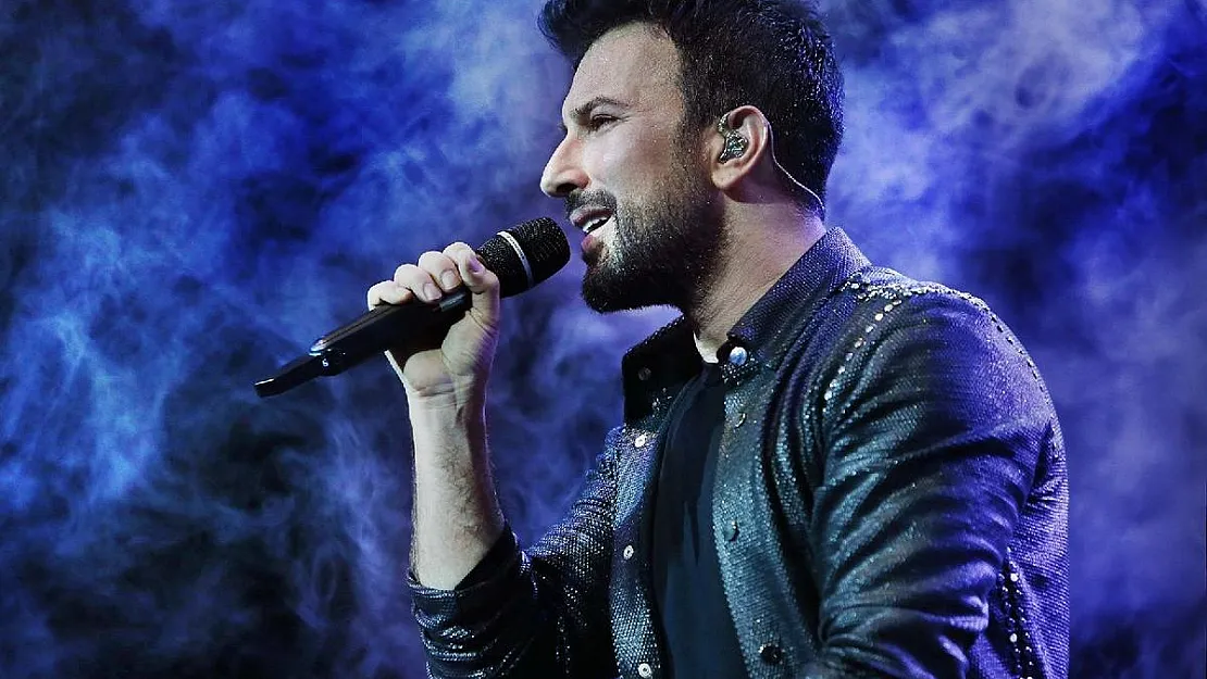 Tarkan yine bomba gibi! Yeni şarkısını paylaşan Tarkan şimdiden rekorlara koşuyor!
